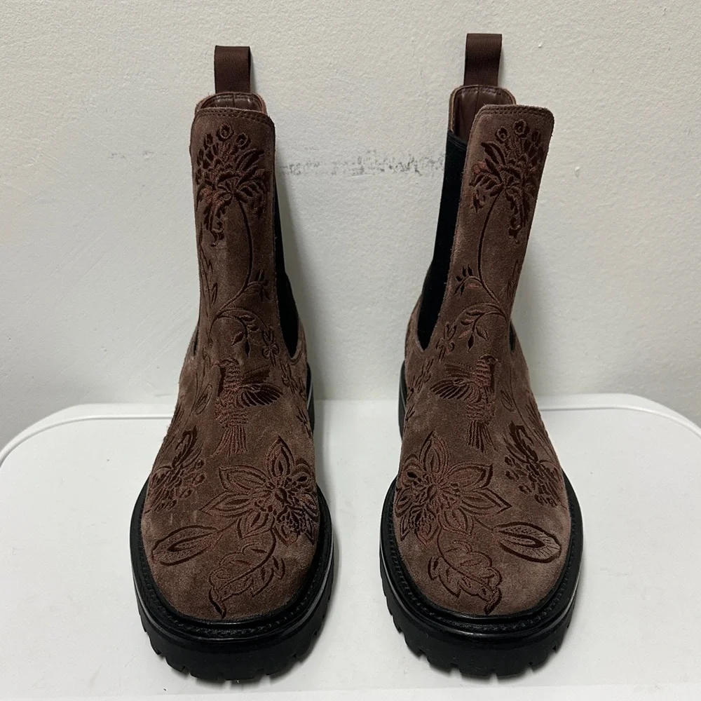 JOHNNY WAS SUEDE LEATHER BLUMA EMBROIDERED CHELSEA ANKLE BOOTS, SO STYLISH - Picture 5 of 14